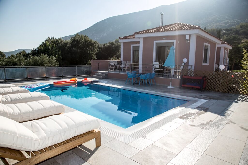 Cristal Luxury Villa