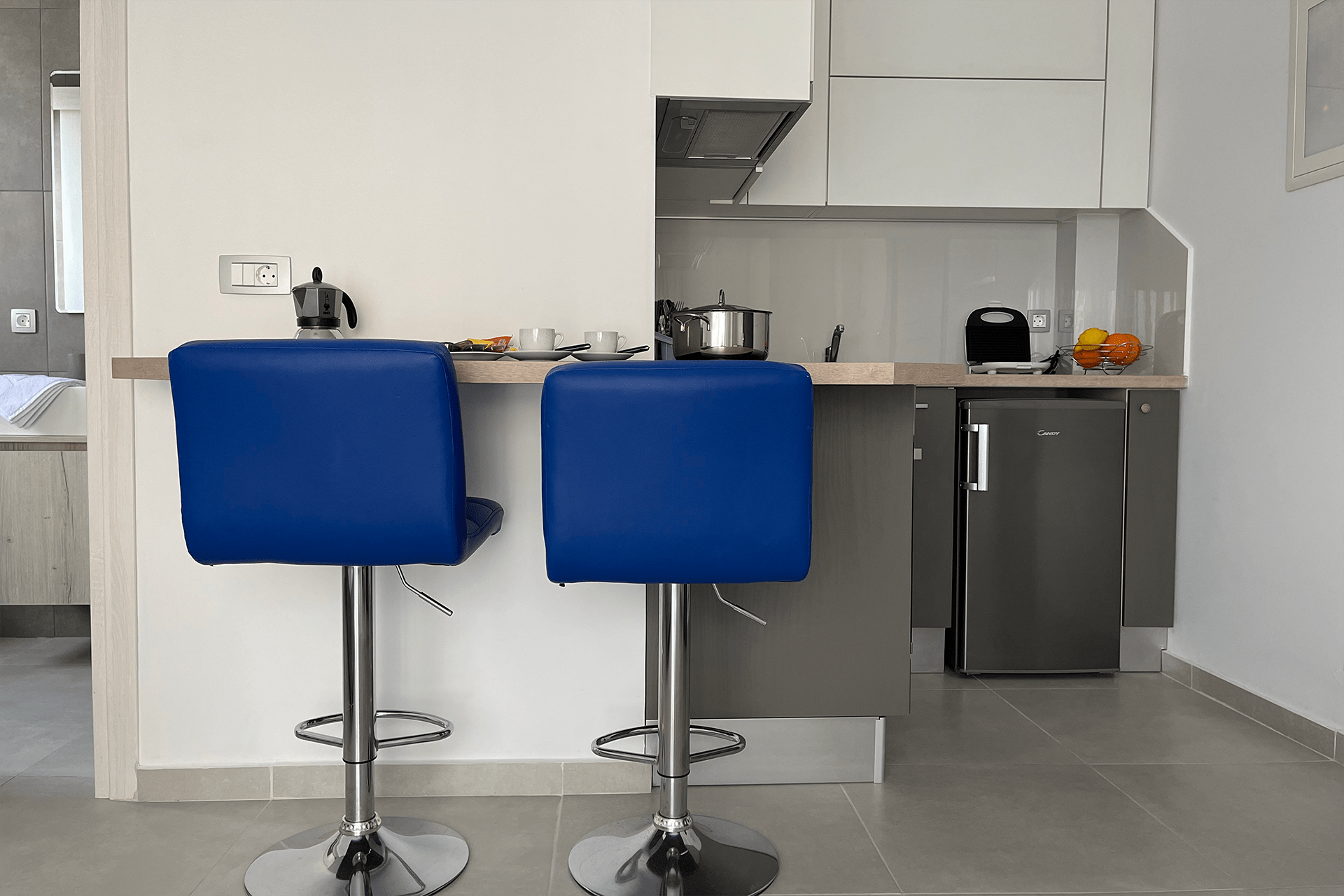 Magic-Kefalonia-Villa-Studios-Pool-View-1920-1280-04-min